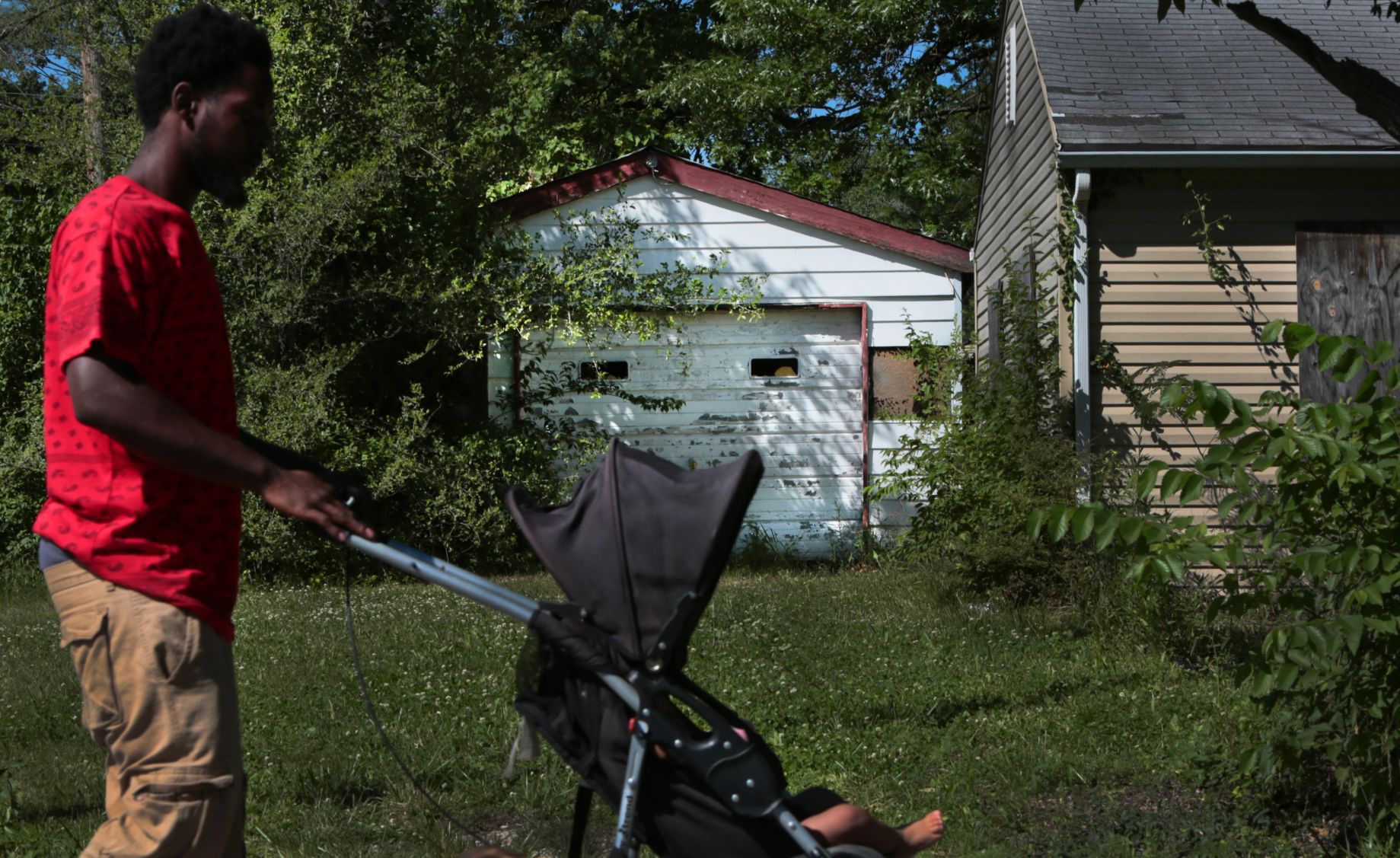 Child's body discovered in garage of Centreville home